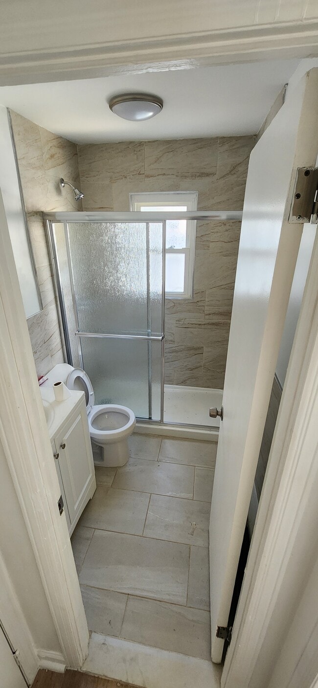 bathroom - 24915 147th Ave