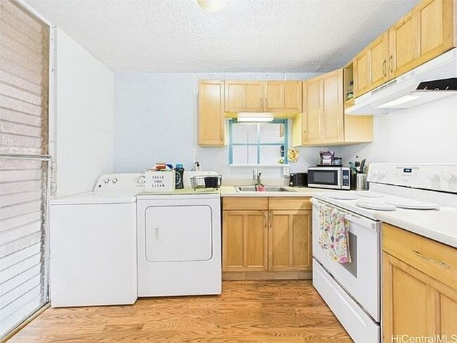 Building Photo - Cathedral Point - Mililani 1br/1ba w/2 par...