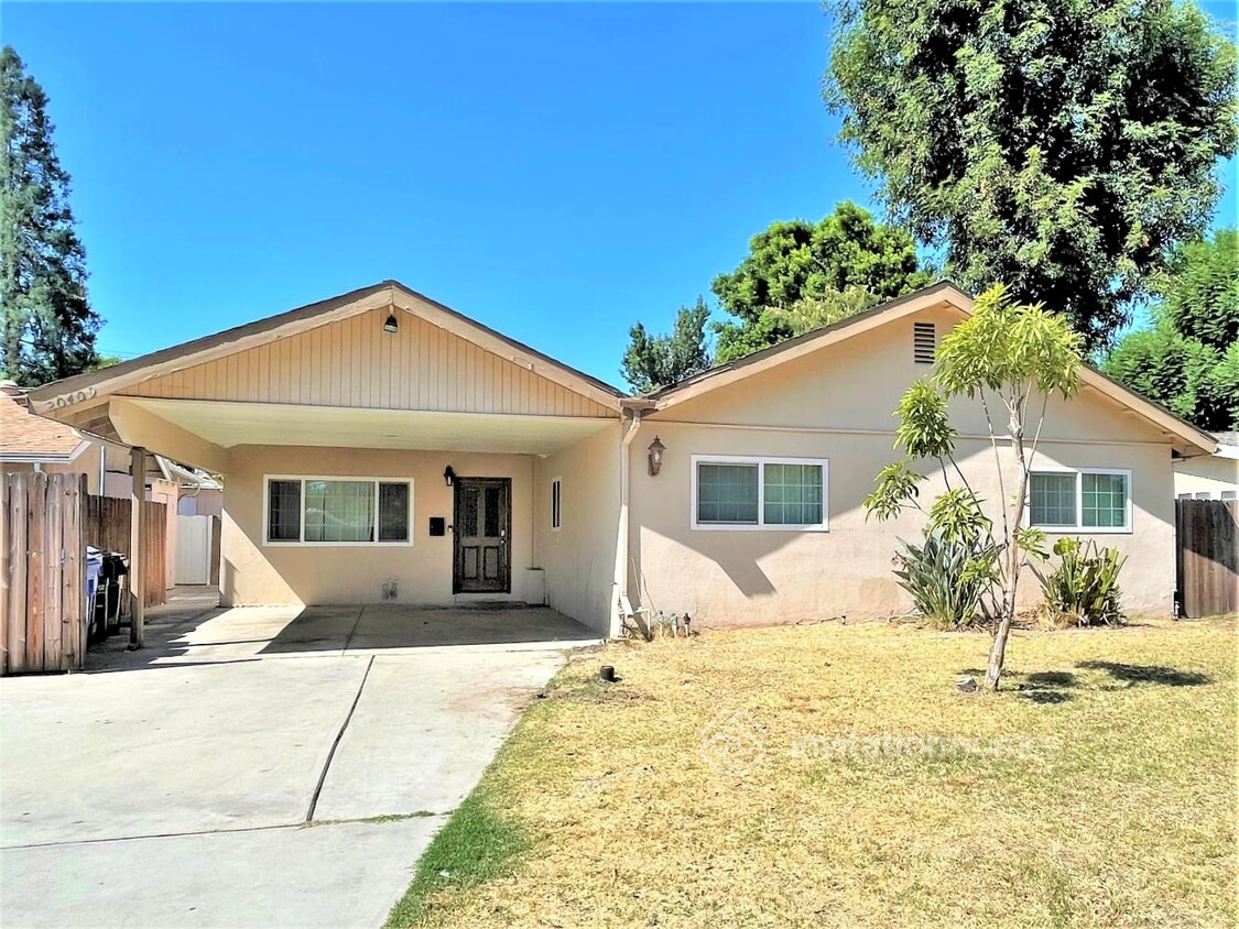 Foto principal - 20409 Napa St