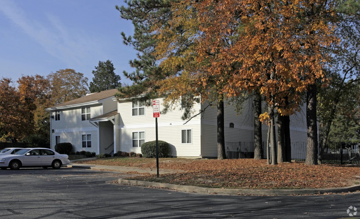 Woodman West Apartments Apartments in Glen Allen, VA