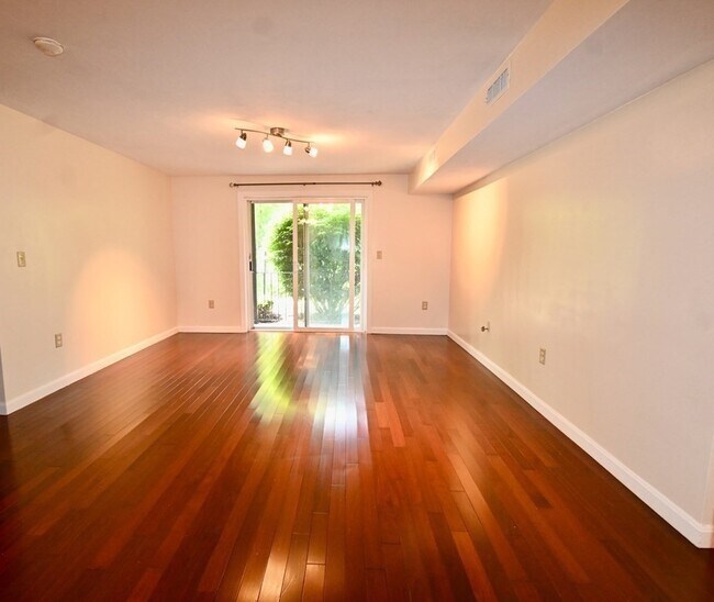 350 Neponset St Unit A, Canton, MA 02021 Condo for Rent in Canton, MA