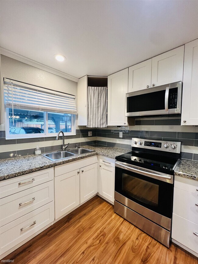 Foto del edificio - 2 br, 2.5 bath Condo - 8985 Alcosta Boulevard