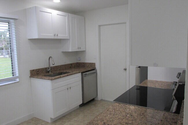 Foto del edificio - 837 SW Belmont Cir