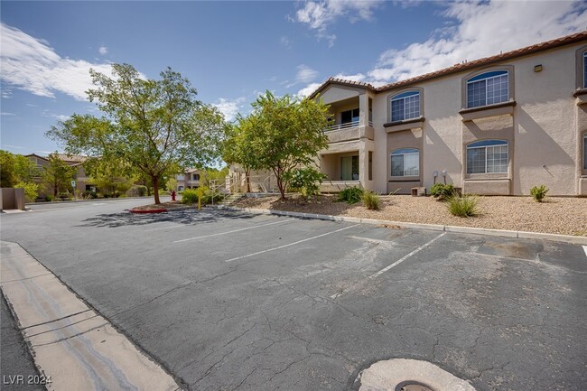 Building Photo - 75 N Valle Verde Dr