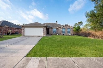 Building Photo - 1513 Millbrook Dr