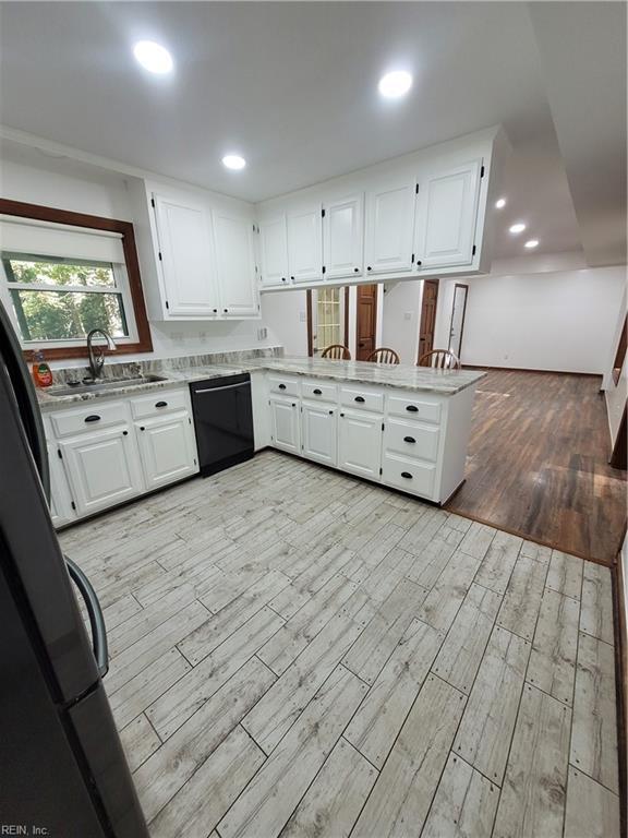 Building Photo - 6495 Glenside Ct