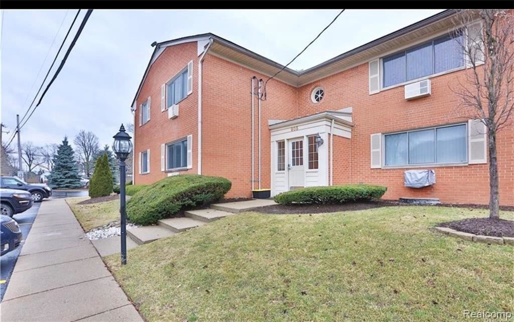 805 Plate St, Rochester, MI 48307 Condo for Rent in Rochester, MI