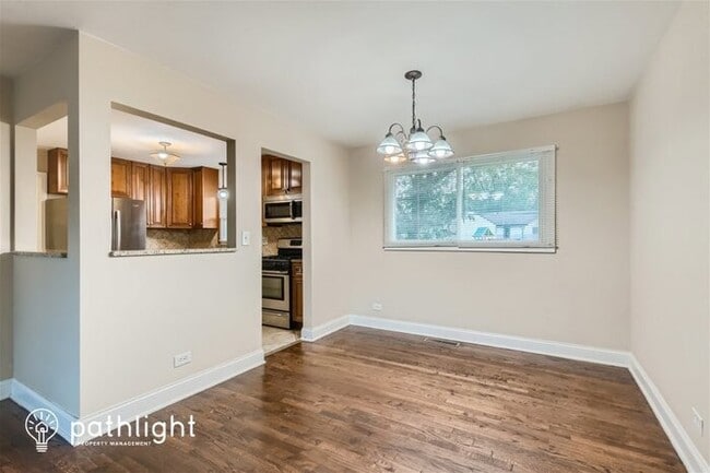 Building Photo - 240 Illinois Boulevard, Hoffman Estates, I...