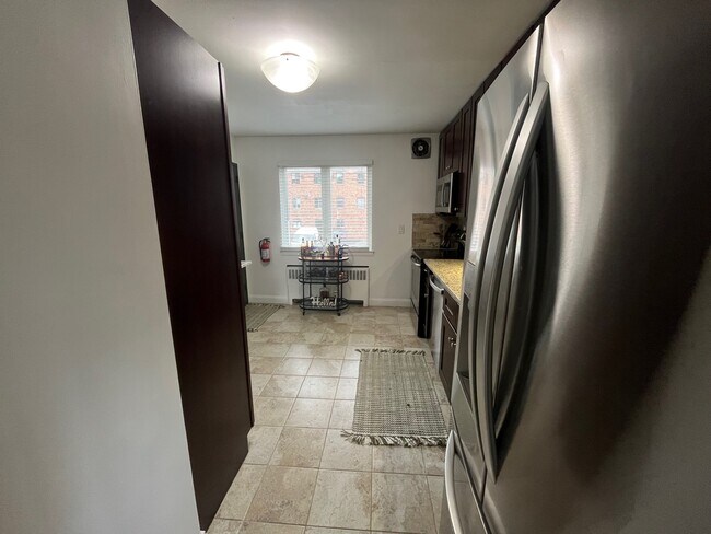 Kitchen - 14 Troy Dr