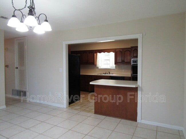 Building Photo - 3050 Partridge Dr