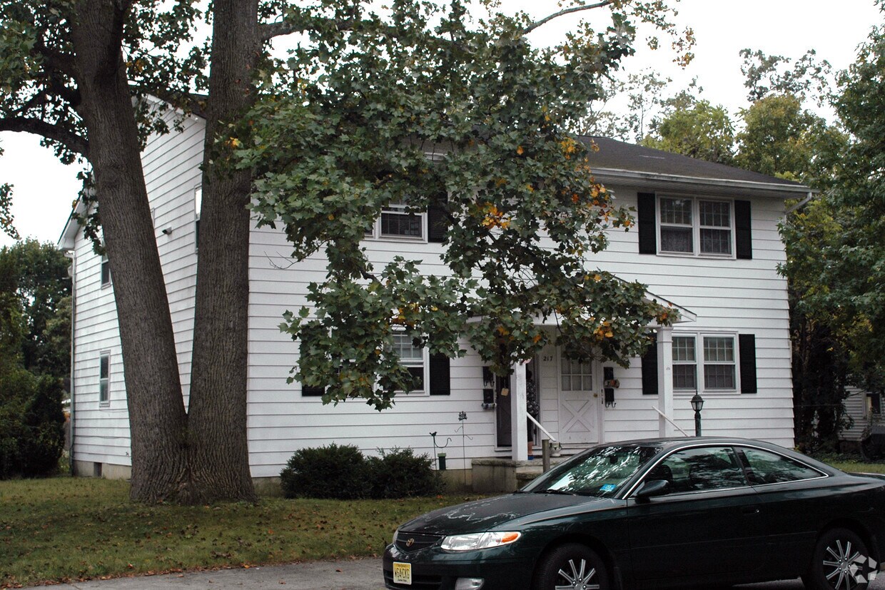 219 Fulton St, Millville, NJ 08332 Apartments in Millville, NJ