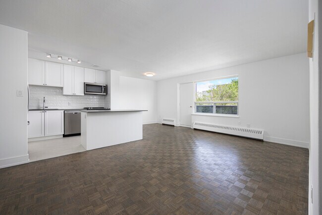 Photo du bâtiment - 95 Paisley Blvd West