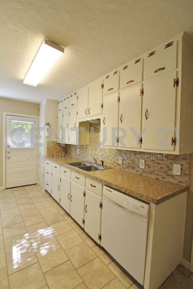 Foto del edificio - Charming 3/1/1 in Castleberry ISD For Rent!