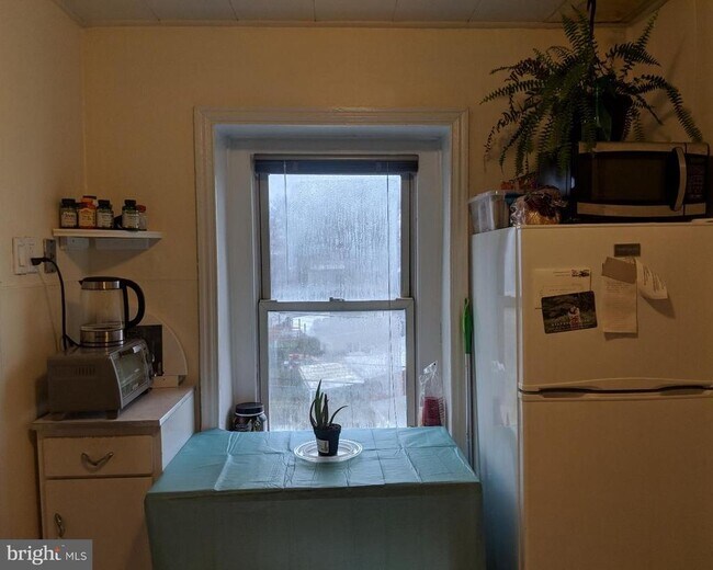 Building Photo - 448 Krams Ave