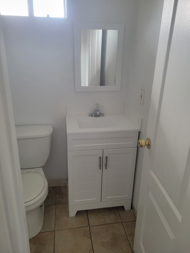 Foto del edificio - 421 E 56th St