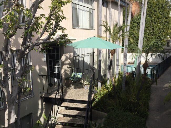 Building Photo - 3410 Club Dr
