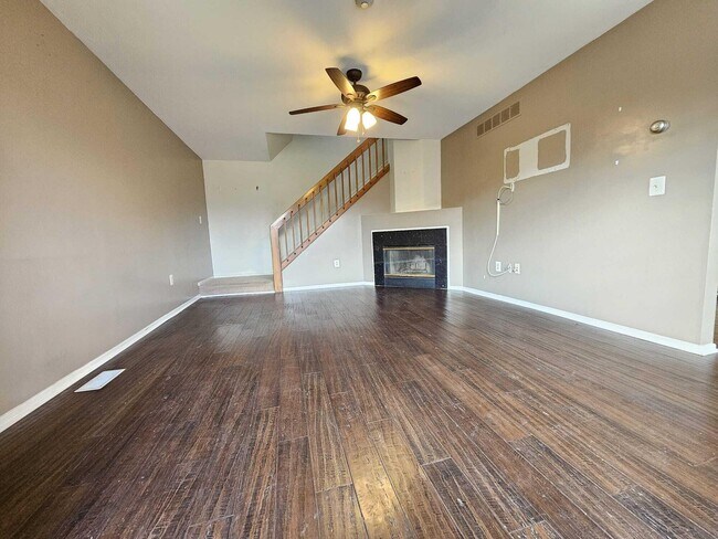 Foto del edificio - 2011 Vine Way Dr