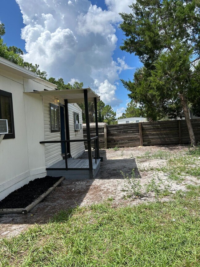 Building Photo - 28710 Hibiscus Ave