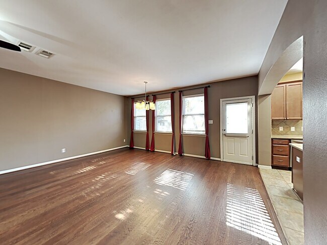 Building Photo - 4138 Florence Dr