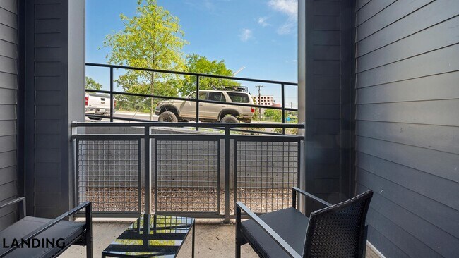 Foto del edificio - 1310 Hillside Ave