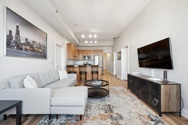 Building Photo - 1464 S Michigan Ave