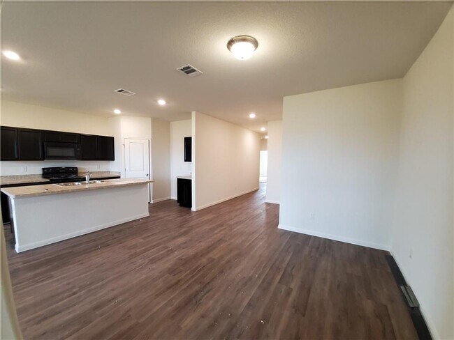 Foto del edificio - 120 Seneca Loop