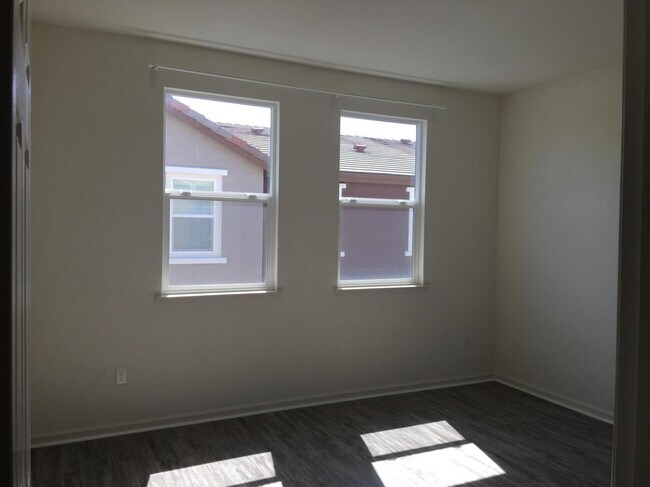 Foto del edificio - 1506 Bleecker St