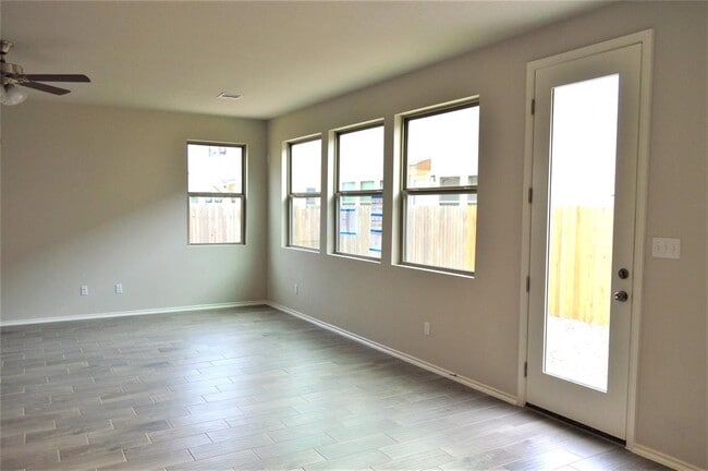 Building Photo - 9106 Silica Dr