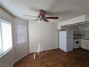 Building Photo - 1104 Pinto Rock Ln