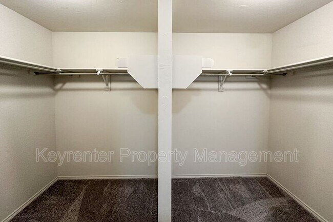 Foto del edificio - 2311 Bent Tree Rd