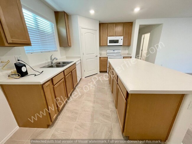 Building Photo - 8790 E Stone Meadow Cir