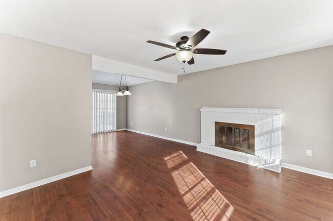 Foto del edificio - Plan Ahead – Spring Availability