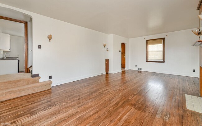Building Photo - 3 br, 1 bath House - 1321 Brinton Rd