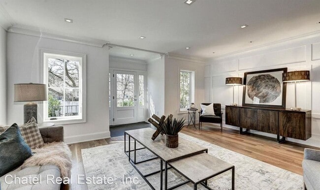 Building Photo - 6 br, 4.5 bath House - 3713 Reservoir Road...