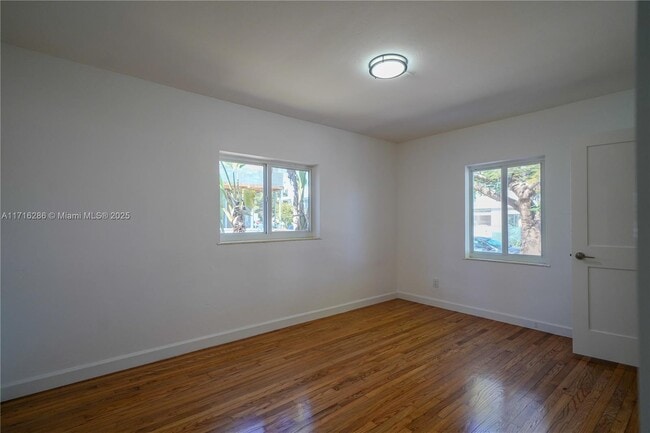 Building Photo - 1520 SW 22nd Terrace