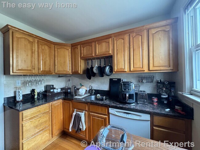 Foto del edificio - 33-35 Magnus Ave Unit #3