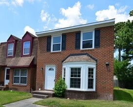 Building Photo - 451 Wayman Ln