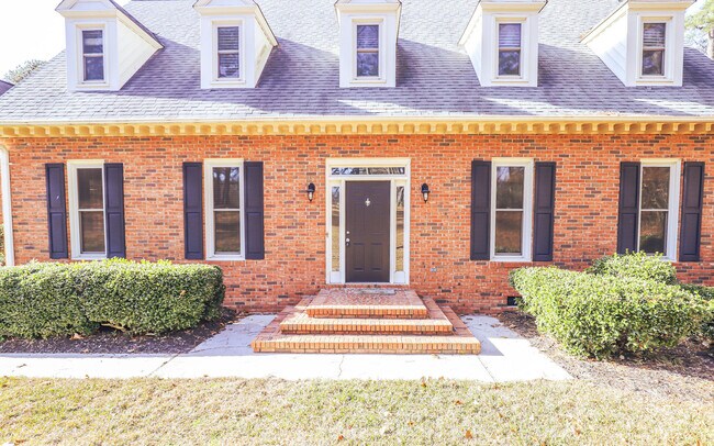 Foto del edificio - 809 Houndslake Dr