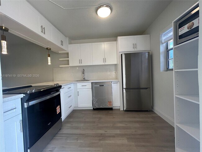 Foto del edificio - 301 Cambridge Rd