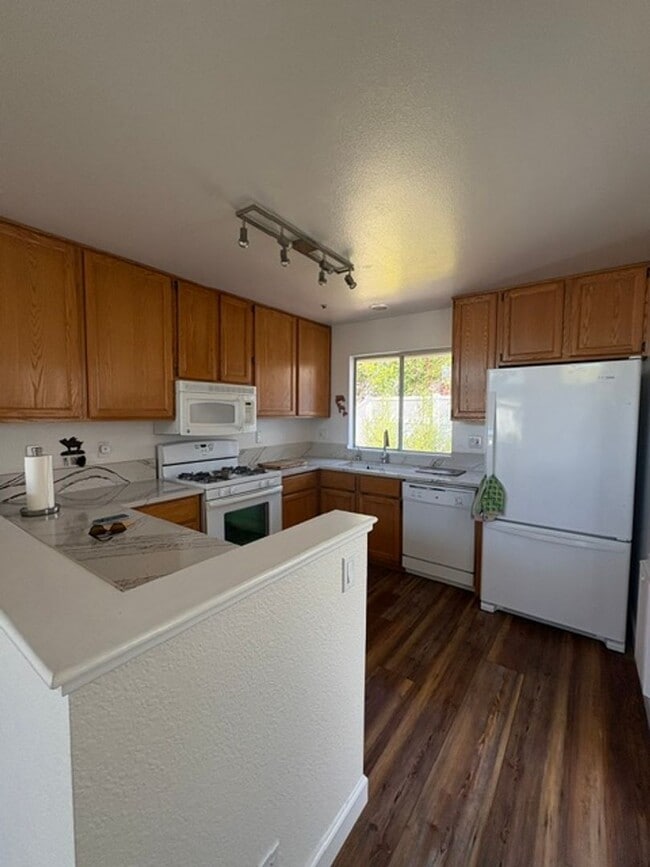 Building Photo - 981 Bluebell Way