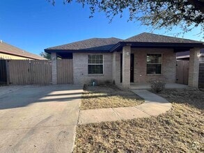 Building Photo - 3423 Pecan St