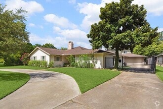 Building Photo - 18438 Point Lookout Dr