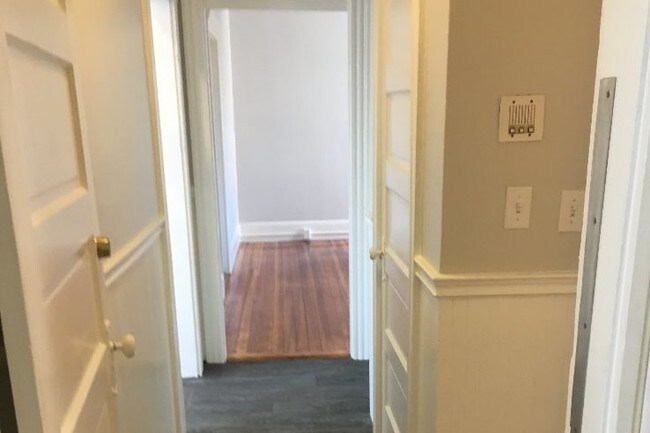 entry hall - 248 Washington St