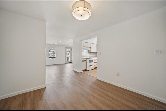 Building Photo - 334-336-336 Halladay St