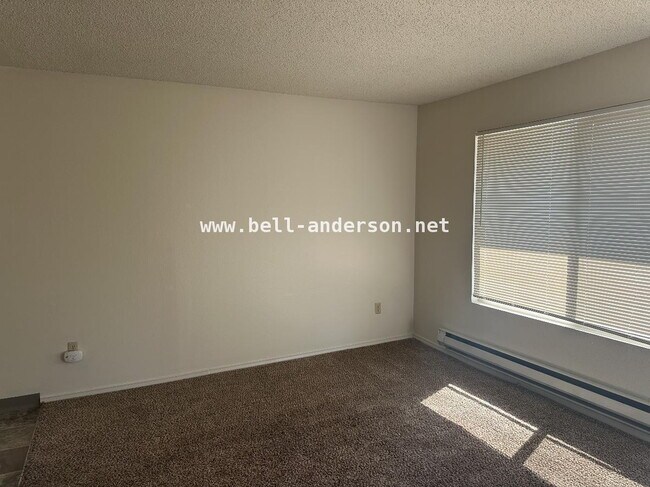 Building Photo - 1 Bedroom 1 Bath Available for Immediate Move In- Ask About Our Rent Special!