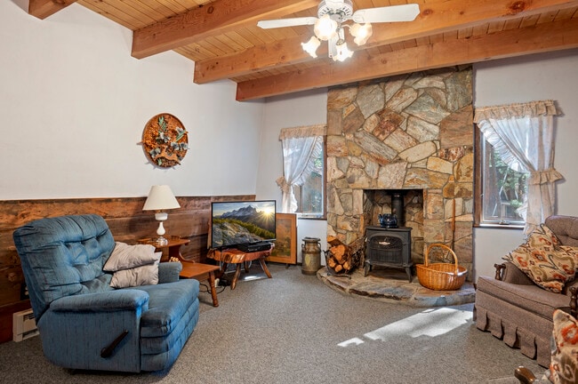 Building Photo - 2888 Echo Cave Ovi