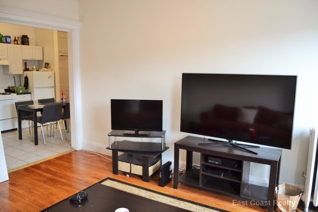 Foto del edificio - 1298 Commonwealth Ave