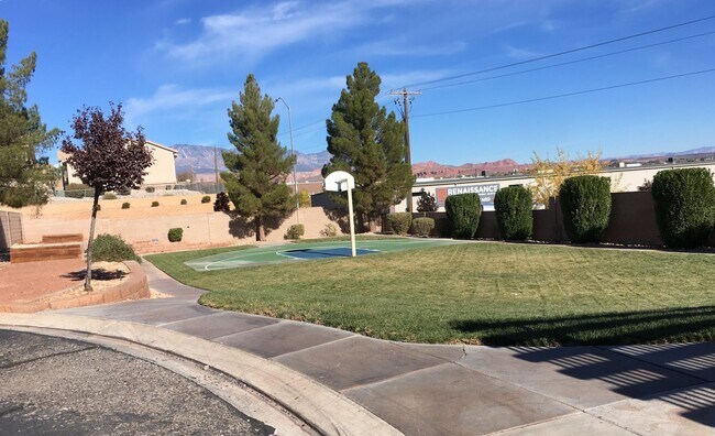Foto del edificio - 3-BR Townhome in Fox Cove