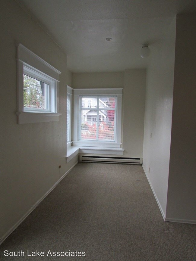 Building Photo - 3638 Meridian Ave N