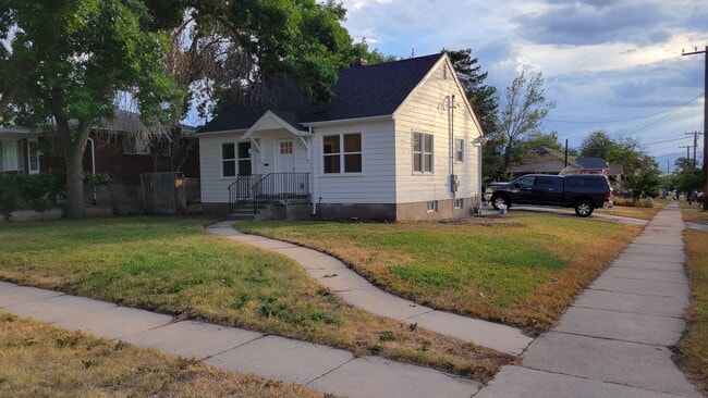 Building Photo - 199 N Pinehurst Ave